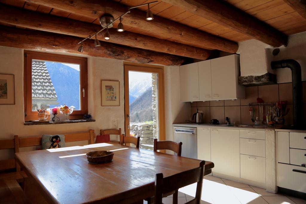 Casa Dosc Bed & Breakfast Verdabbio Exterior photo